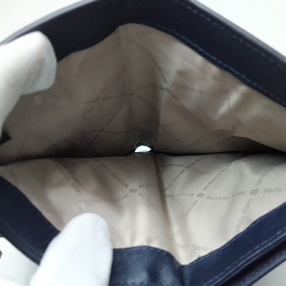 Michael Kors Blue Leather MK Printed Credit Card Wristlet Bifold Wallet - EUC - Picture 12 of 16